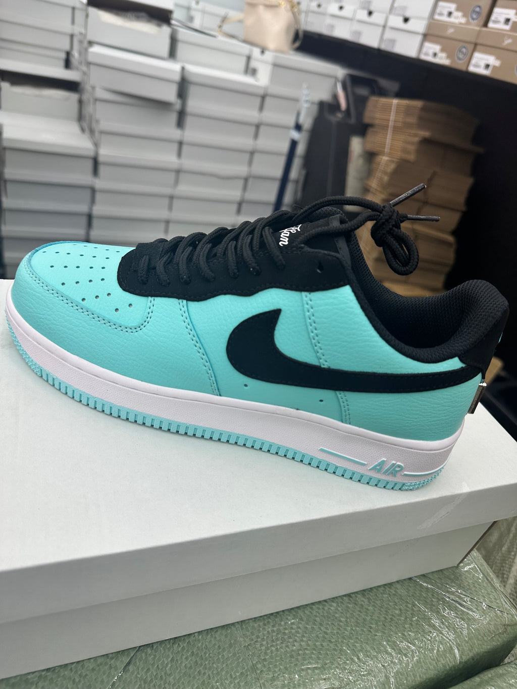 Tiffany & Co. x Nike Air Force 1 Low "1837" Friends & Family