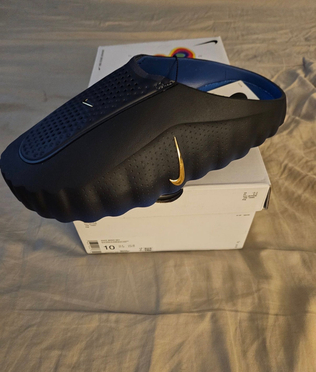 Nike Mind 001