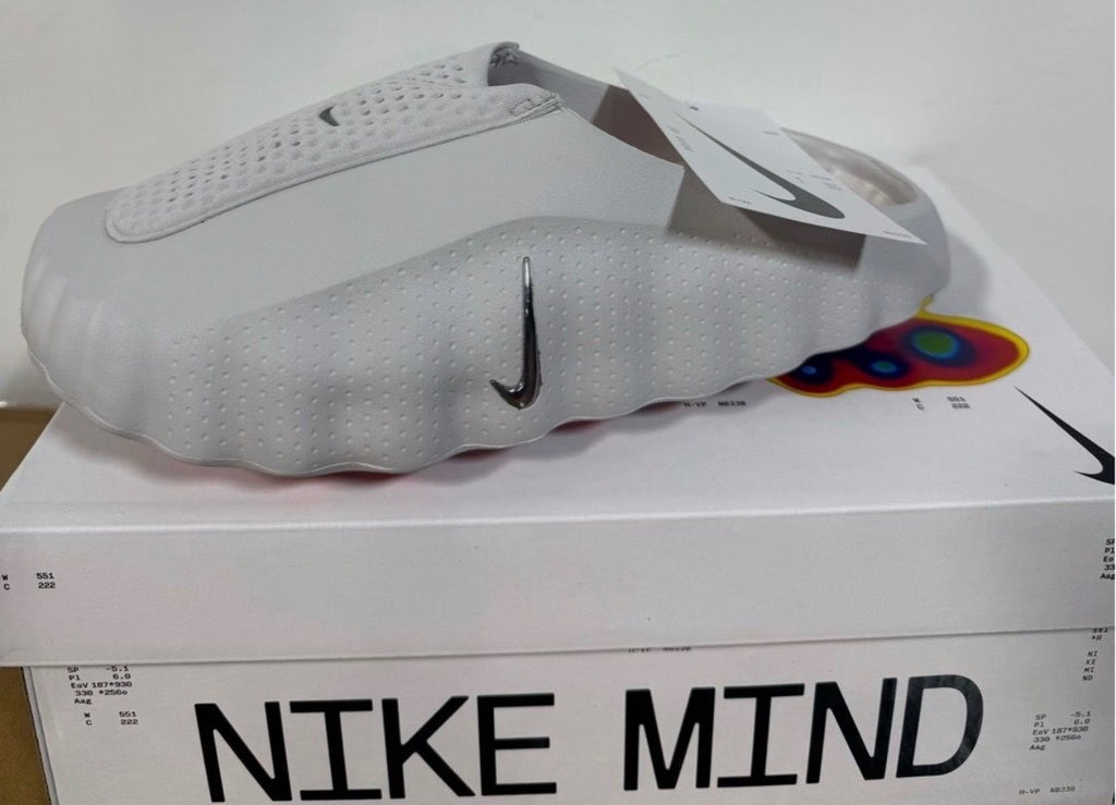 Nike Mind 001