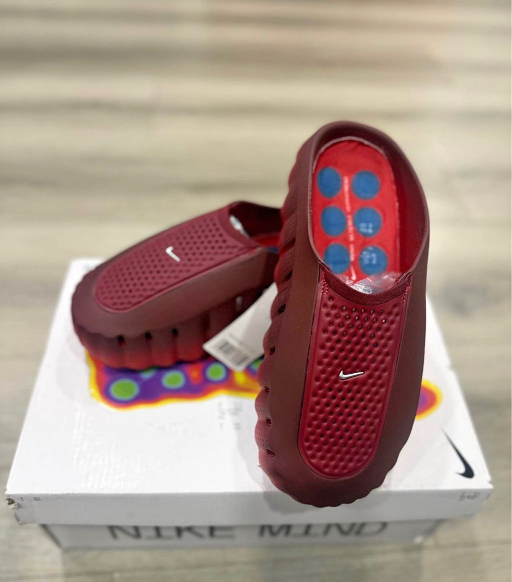 Nike Mind 001