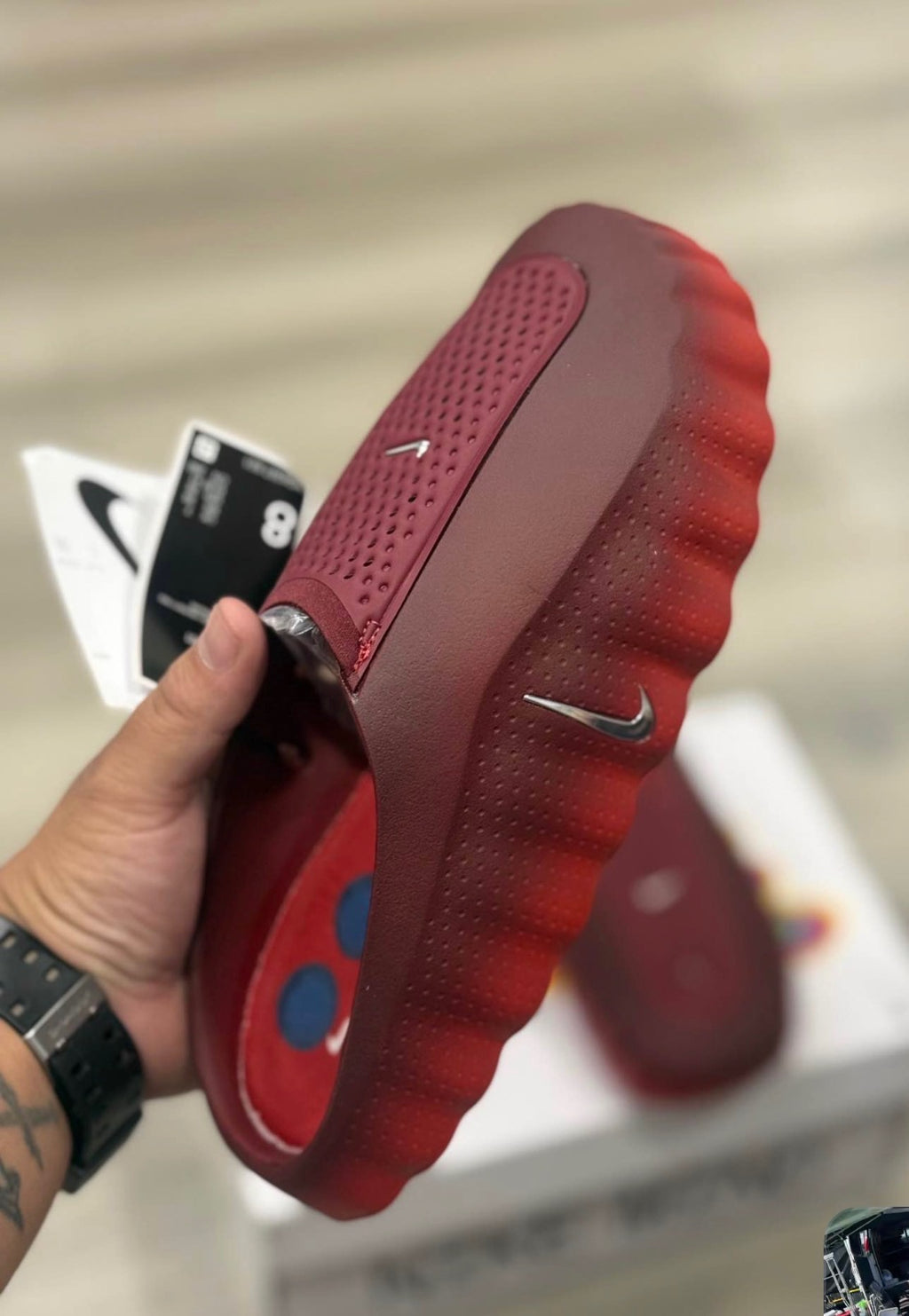 Nike Mind 001